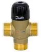 Mischventil von Danfoss mit drei Anschlussgewinden für heiße und kalte Wasserleitungen. Oben befindet sich ein einstellbarer Regler.